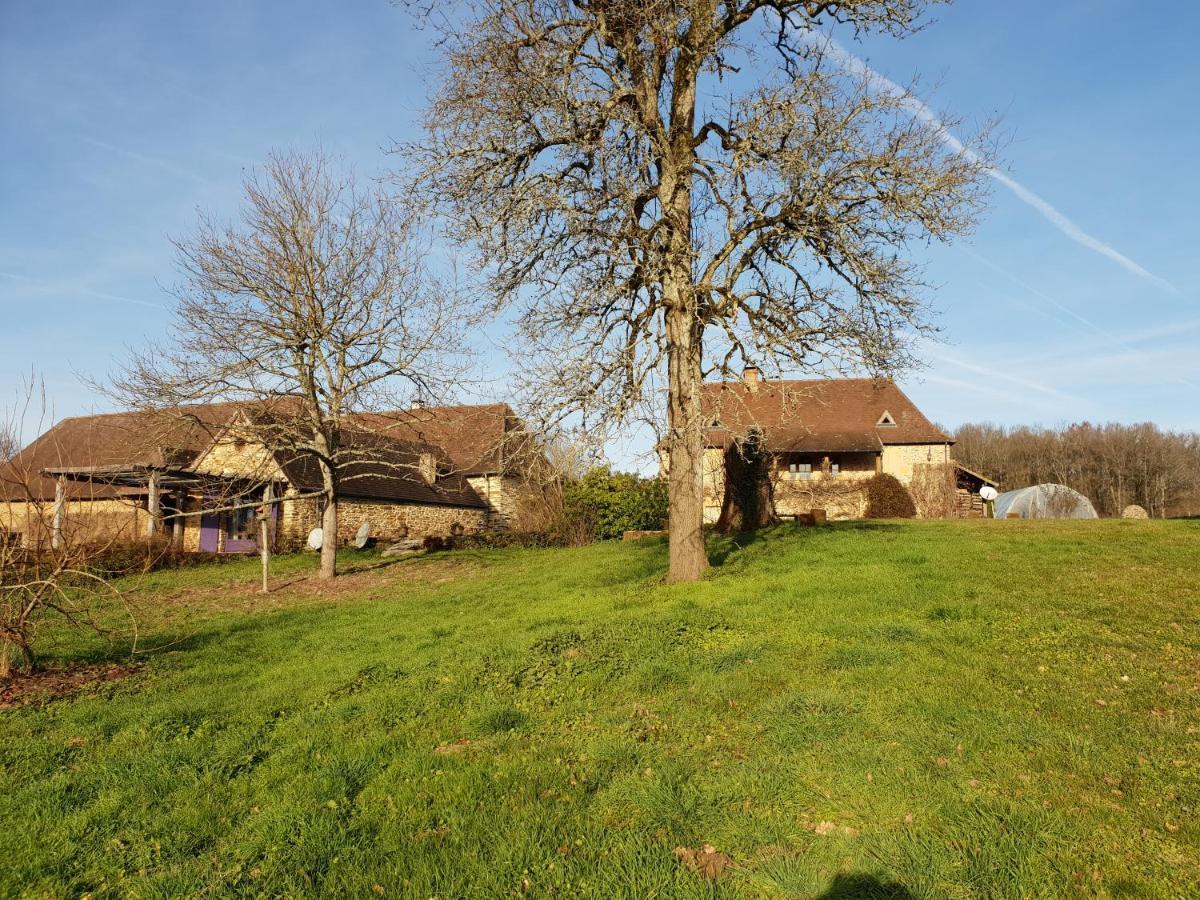 Bed and Breakfast La Ferme de Sapharey à Sarrazac  Extérieur photo